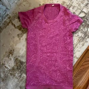 Lululemon top